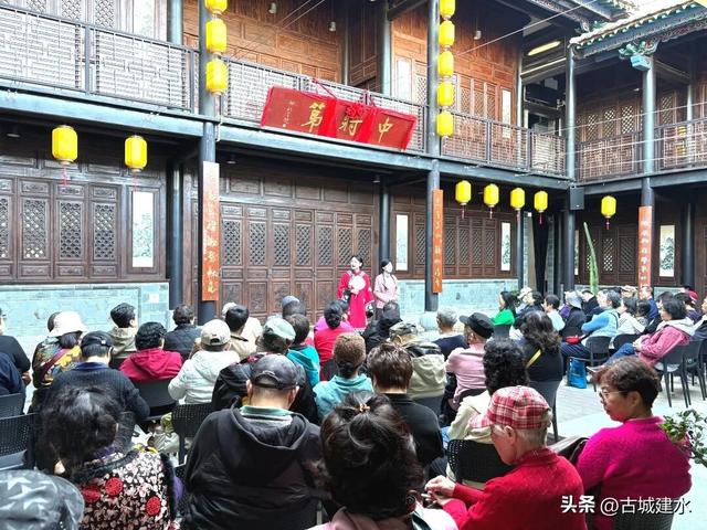 “五一”小长假就去建水：朱家花园接福纳财，临安府署顶缸、当差、赢免票