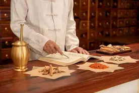 这八种食物，建议老年人少吃、或不吃，对身体无益图片