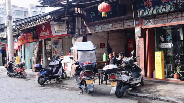 四川小众千年古城，形成于西汉，集市热闹，古寺老院子，生活惬意