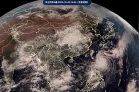 罕见晚洪水袭击汉江，大范围烂秋雨继续！权威预报：三角形暴雨区图片