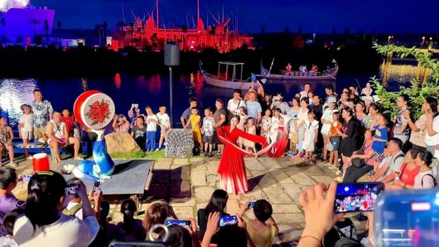 2025“活力夜广西”嘉年华北海主场活动点亮滨海夜经济