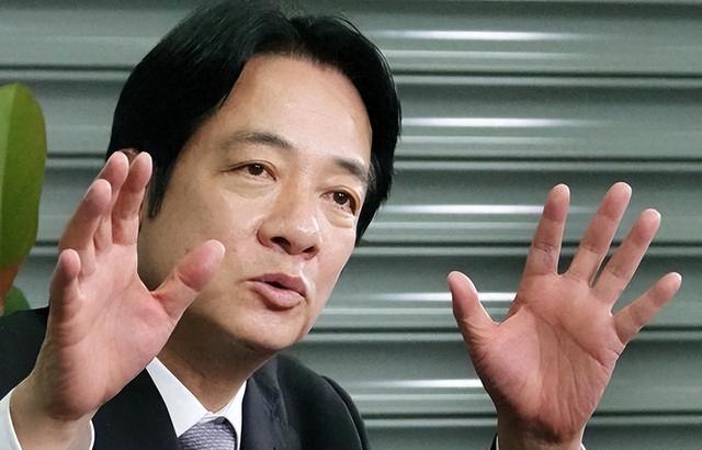 大陆话音刚落，郑丽文下挑战书，民进党连抓13人，沈富雄一针见血