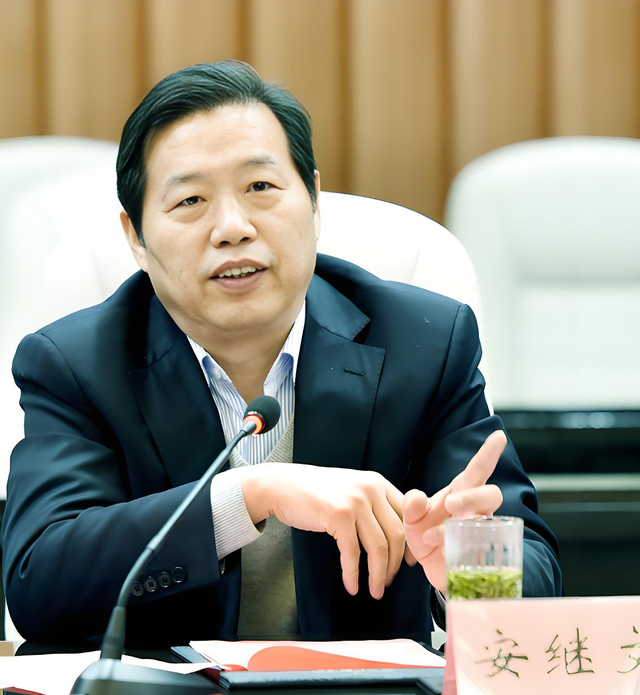 江苏徐州第三大民企：年入275.57亿！掌门人27岁任厂长，三次创业