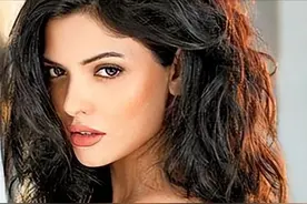 巴基斯坦美女来中国旅游，回国后心里纳闷：中国人的钱这么好赚？图片