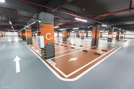 2025 小区停车费新规解读：一线城市最高 800 元 / 月？图片