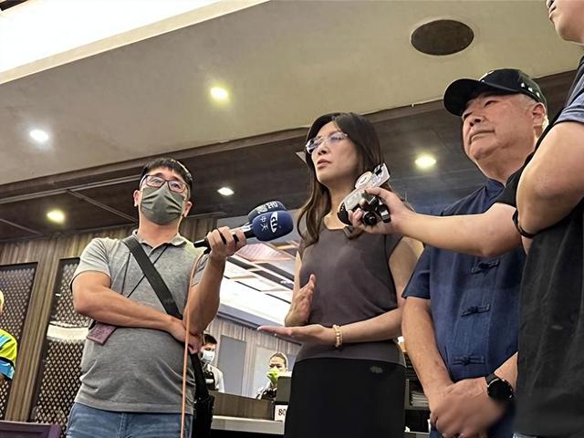 果然不出大陆所料	，郑丽文与美方代表会面，美国表态让赖清德死心