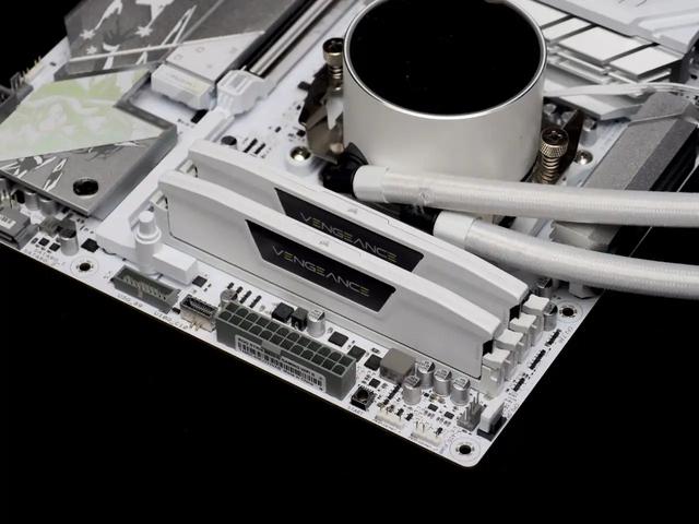 Intel质保一来回需要多久啊？锐龙9700X大战暂时没缩缸的14700KF