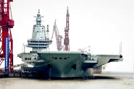 常规航母的天花板，8万吨巨舰扬帆起航，福建舰何时正式服役？图片