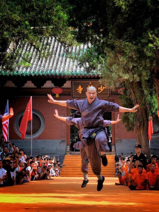 天大的讽刺！释永信被正式批捕后，才知道他是多么令人钦佩