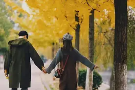 五一假期第一次去女友家，刚进门1分钟，我就想转身离开图片