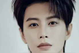 短剧演员何健麒被曝私生活混乱，于正火速换角：本就很小的小角色图片