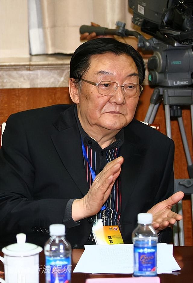84岁翟俊杰导演去世!儿子是著名演员，演《三叉戟》《灼灼韶华》