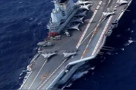 全球仅5个双航母国家，中国一次出动32架歼15，地位仅次于美国图片