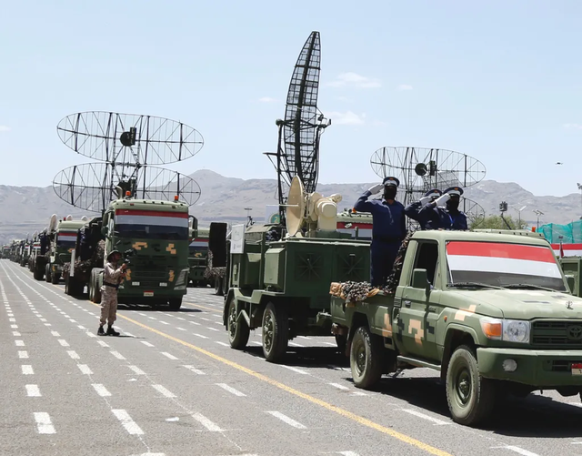 美军首次承认	，战机遭拖鞋军导弹围剿，俄制老弹差点斩落五代机