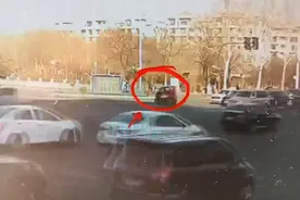 事发淄博街头，一“老头乐”撞了车就跑！结果赔了6万…图片