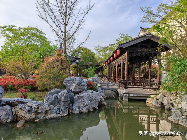 闲逛菏泽市老城曹州。这里的慎思园成了婚纱照的网红天堂了