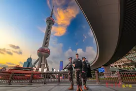 “中国高度”下，他们是忠诚的守望者——记武警上海总队执勤第二支队某中队图片