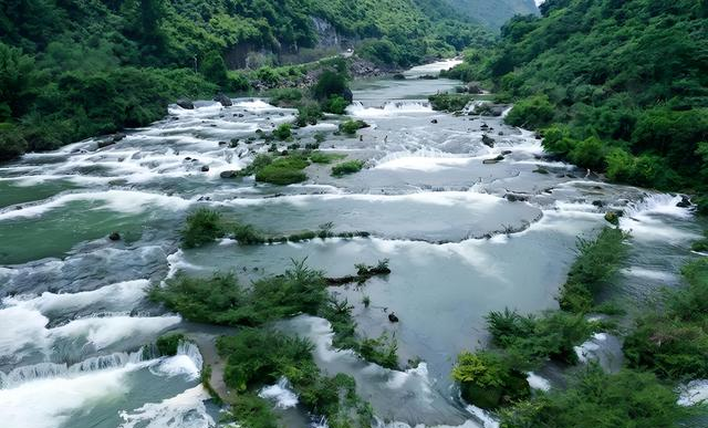 桂林和柳州交界处有个小镇，默默无闻，却藏着全国独一无二的景观