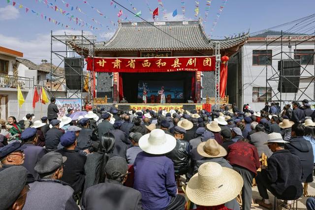 记者手记：春天里的西和