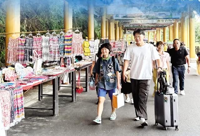 【上级媒体看阳朔】阳朔龙头山码头 山水文化长廊焕然一新