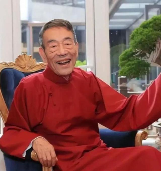 杨议透露父亲遗产分配：哥四个一人一个亿，网友：8辈子能挣来吗