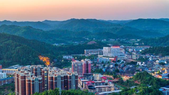 四川的“下一个成都”，不是攀枝花也不是绵阳，而是一座小城市！