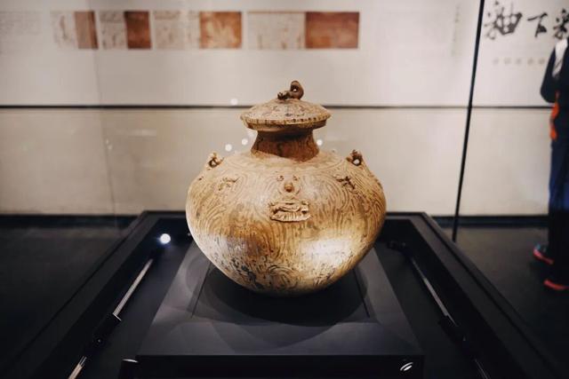 一到秋天，南京就美成了金陵