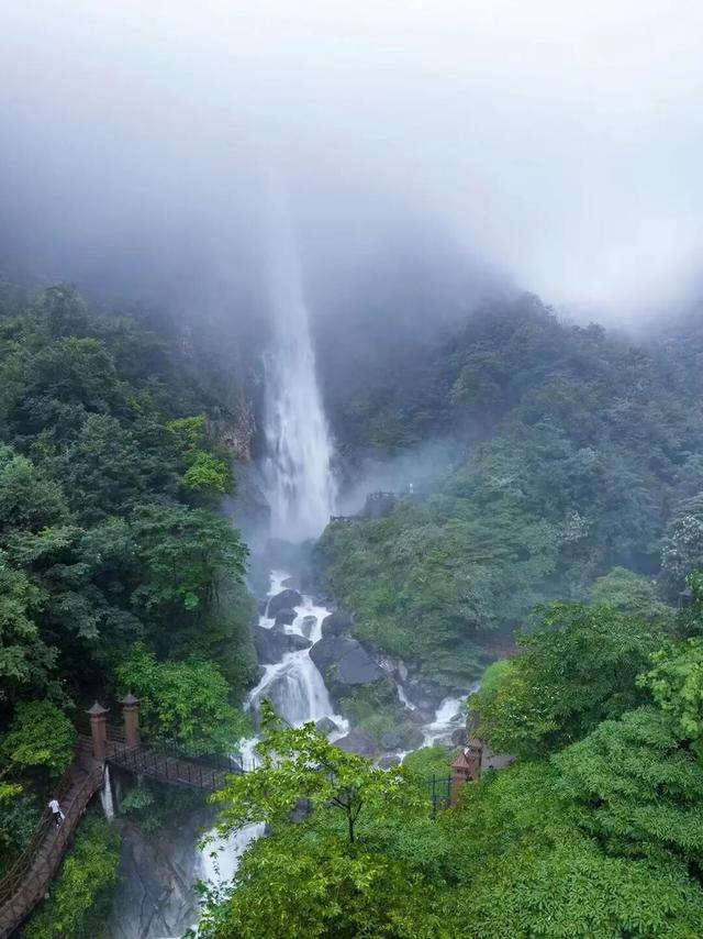 误入江南仙境！雨季的明月山直接封神！