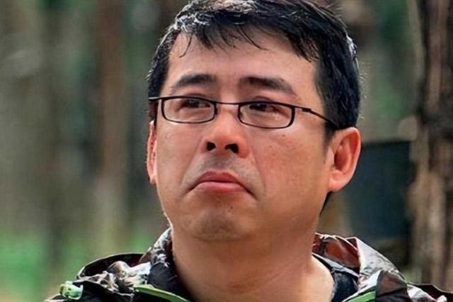 要求中国人向世界道歉，被央视开除的阿丘	，如今现状全是咎由自取