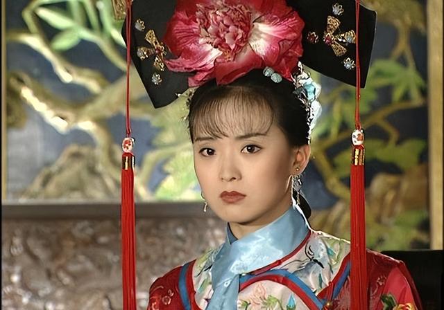 王艳晒19岁儿子近照，球球已经比妈妈高出半个头，长得像妈颜值高