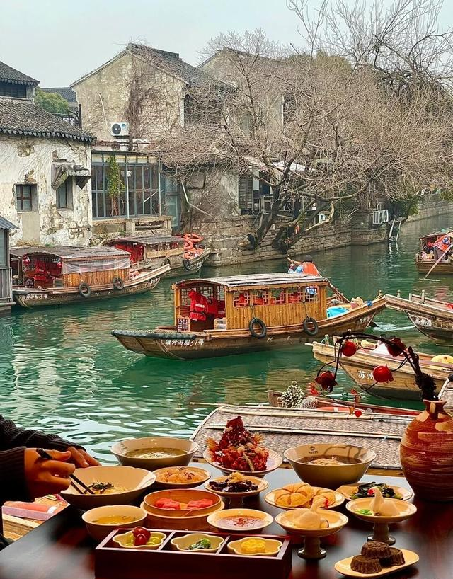 五一带父母去旅游，这5个地方走路少、不折腾风景好，高铁直达