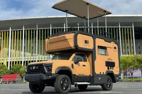 带升顶阳台的皮卡房车，全时四驱＋三把差速锁，国产车越来越牛了图片