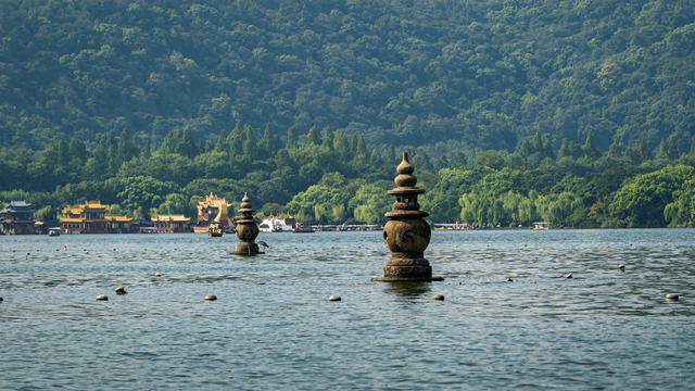 灵隐寺放弃3.6亿门票收入，能变成下一个“西湖奇迹”吗？