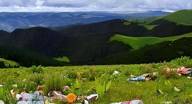 行走在川藏线，可看到许多“避孕套、卫生巾”，有什么特殊作用？