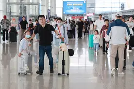 24.6万人次！这个“五一”宁波机场有点“热”图片