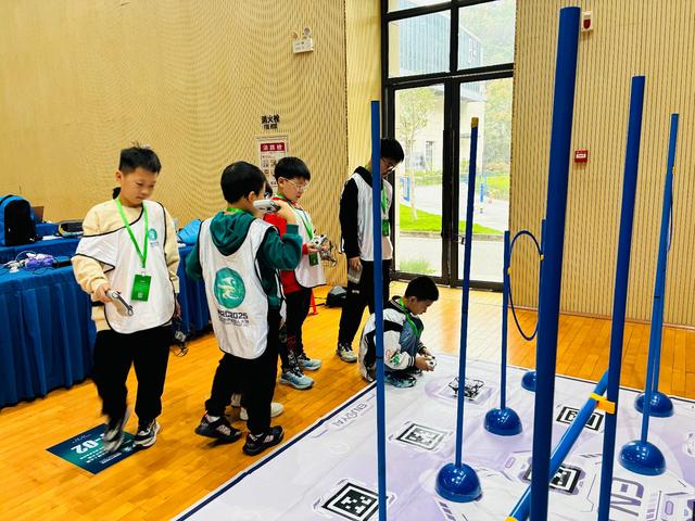 “荆楚少年科技展锋芒”——2025世界机器人大赛湖北省选拔赛在宜昌圆满落幕