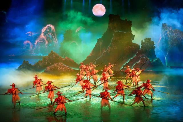 春游武夷山，最不该错过的，是这场“水上明月”——「月映武夷」