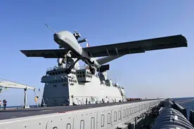 MQ-9B成功起降“独岛”号，不借助外力，有人无人组合成新趋势图片