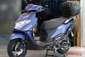 几千买这几款带斜踏的125踏板摩托！省油耐造！骑行舒适！图片