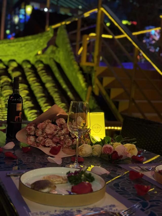 东莞有个宝藏地！下坝坊的24小时，从静谧古村到流光幻境