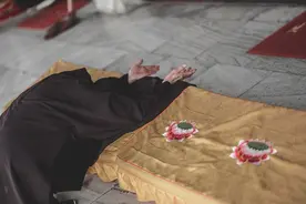 佛学常识 落发、染衣和受戒图片