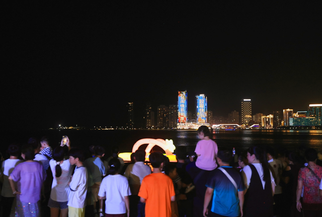 欢乐节 | 人气火爆，海口借势打造烟火之城、消费之都