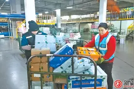 乌鲁木齐“快递量之最”都是啥 寄出的快递中干果排第一，牛羊肉排第二图片