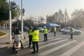 2025年2月起，电动车、三轮车上路“5禁”新要求，车主注意图片