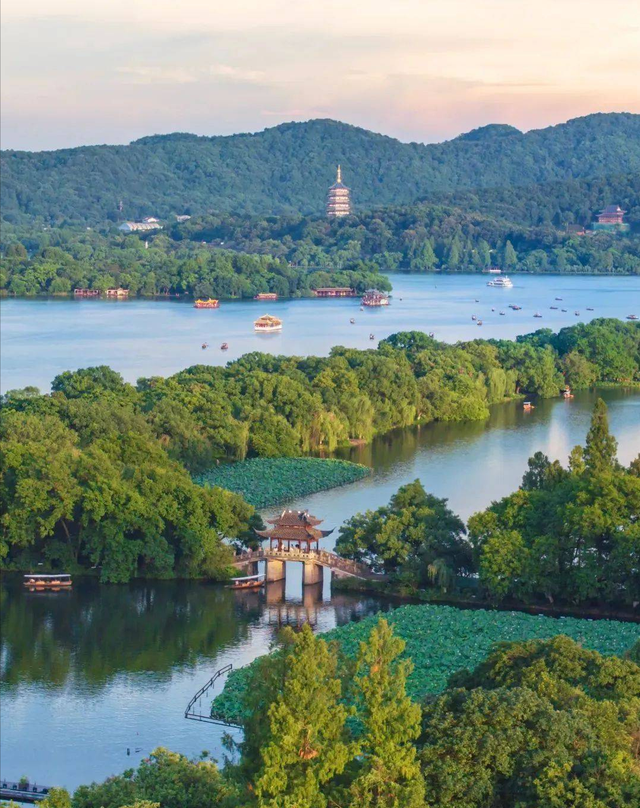 五月，推荐几个全国最适合出游的地方，收藏这一份就够了！