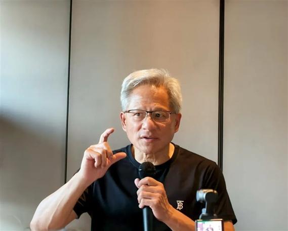 亲自走了一趟北京后，黄仁勋终于明白，中方已不再需要英伟达