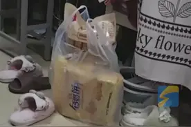 四川女生在山东上大学，听说山东人长这么高是因为吃了钙奶饼干，于是特意买钙奶饼干回家送小侄女。图片