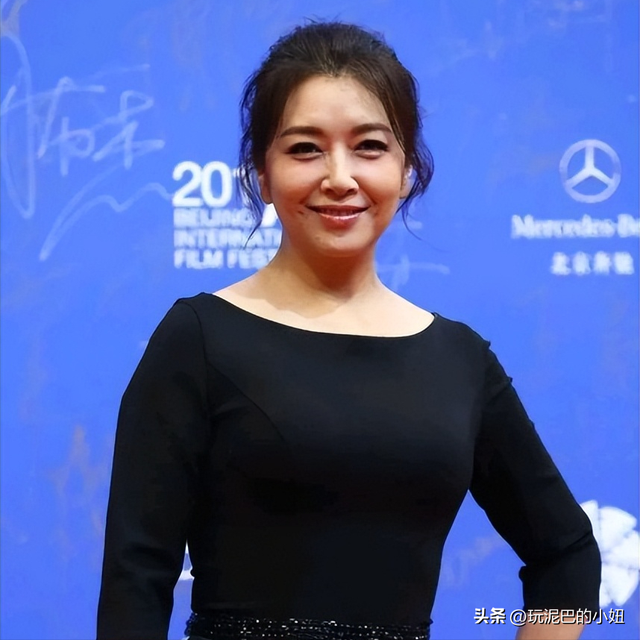 钱再多有什么用？58岁身家过亿的江珊，每天为27岁女儿操碎了心