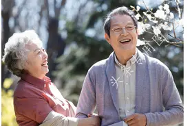 老婆难产走了，小姨子照顾女儿10年，她借酒意向我告白，我咋办图片