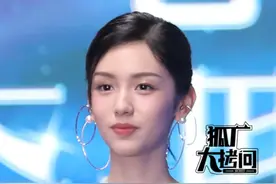 周也被央视公开点名，不是夸是批评，镜头直戳其肺管子图片